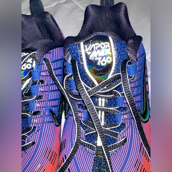NikeVaporMax360. W size 6.5. Multi color, iridescent great condition shoes. π©· - Picture 11 of 16